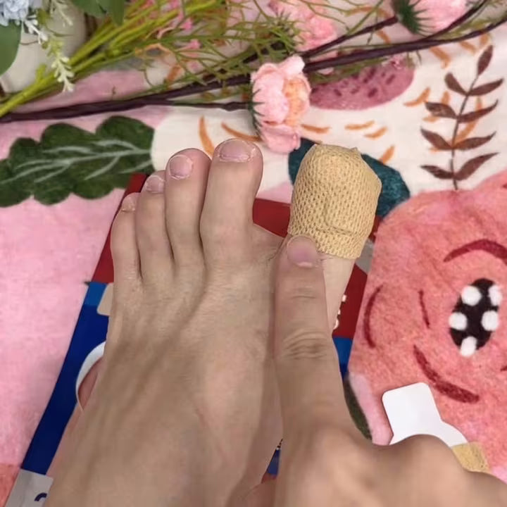 Mejora el aspecto de uñas dañadas mientras duermes — sin cremas ni tratamientos agresivos